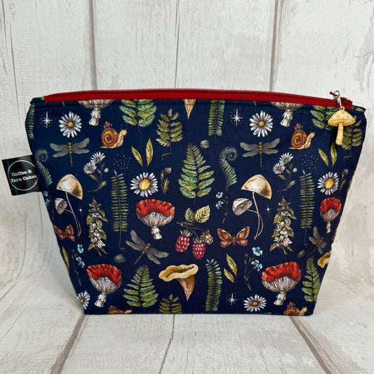 Forest Foraging Mushroom Zipped Project Bag - Small/Sock Size