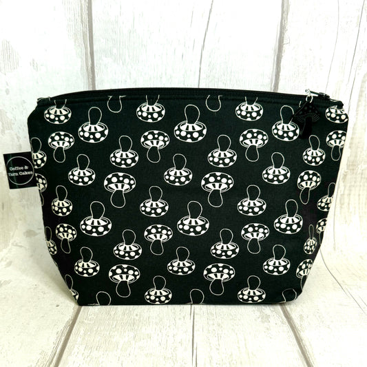 Monochrome Mushies Mushrooms Zipped Project Bag - Small/Sock Size