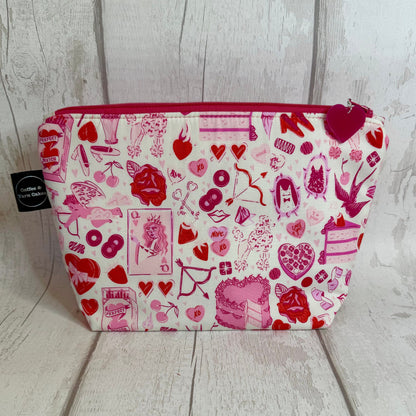 Love Struck Valentine’s Zipped Project Bag - Small/Sock Size